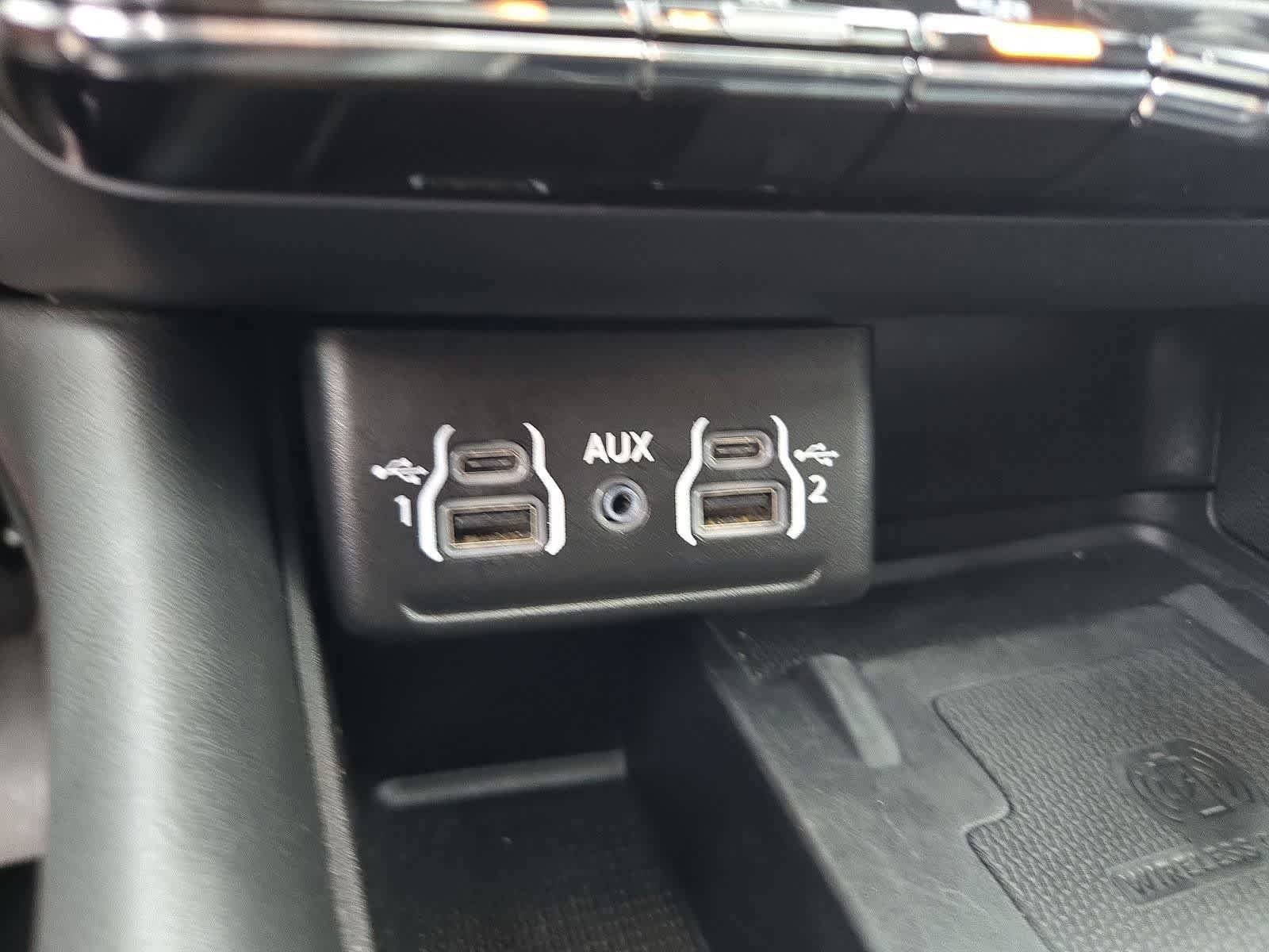 Used 2024 Dodge Durango R/T AWD/4WD image 30