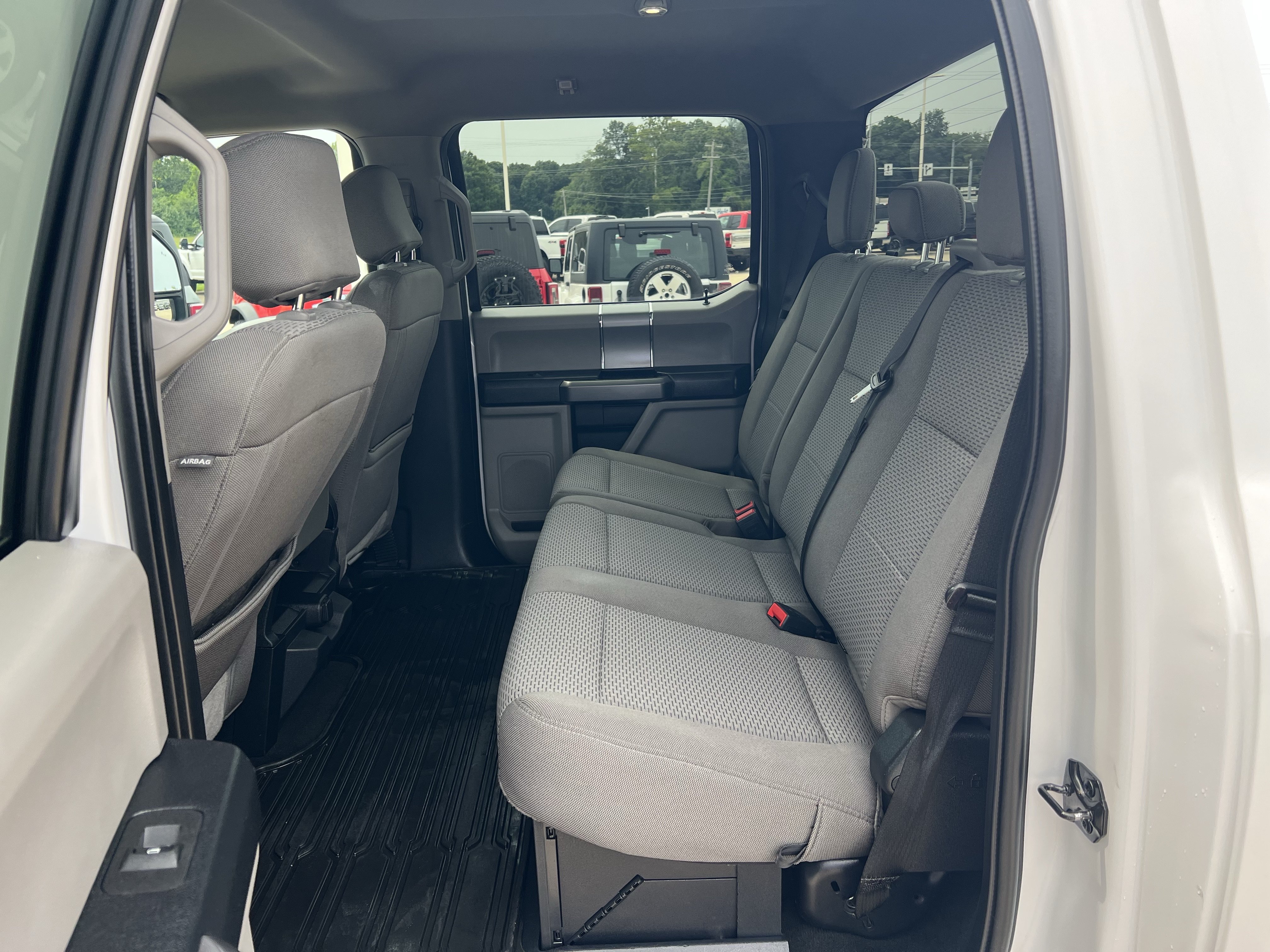 Used 2021 Ford F250 XLT w/ XLT Premium Package AWD/4WD image 16