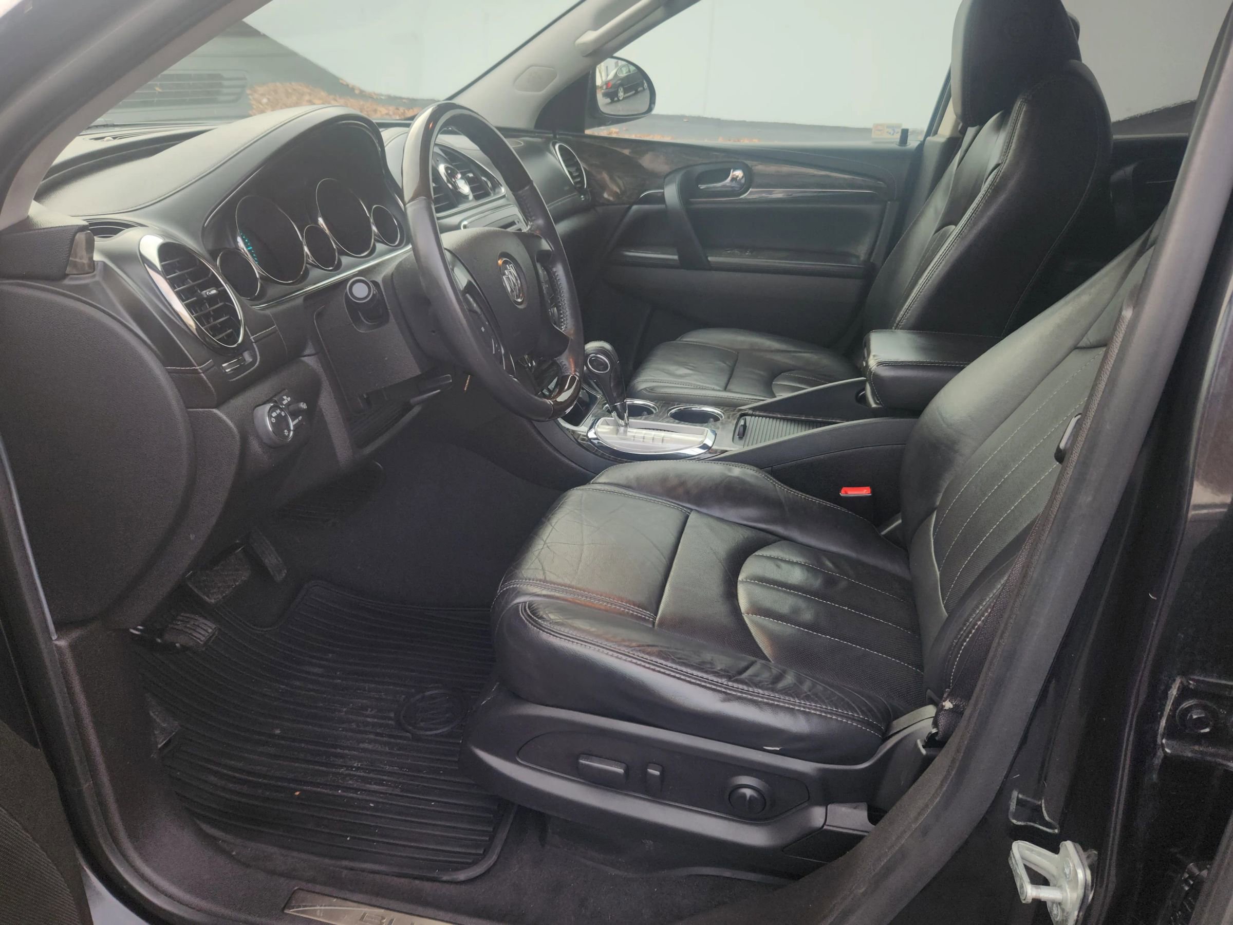 Used 2014 Buick Enclave Leather image 6
