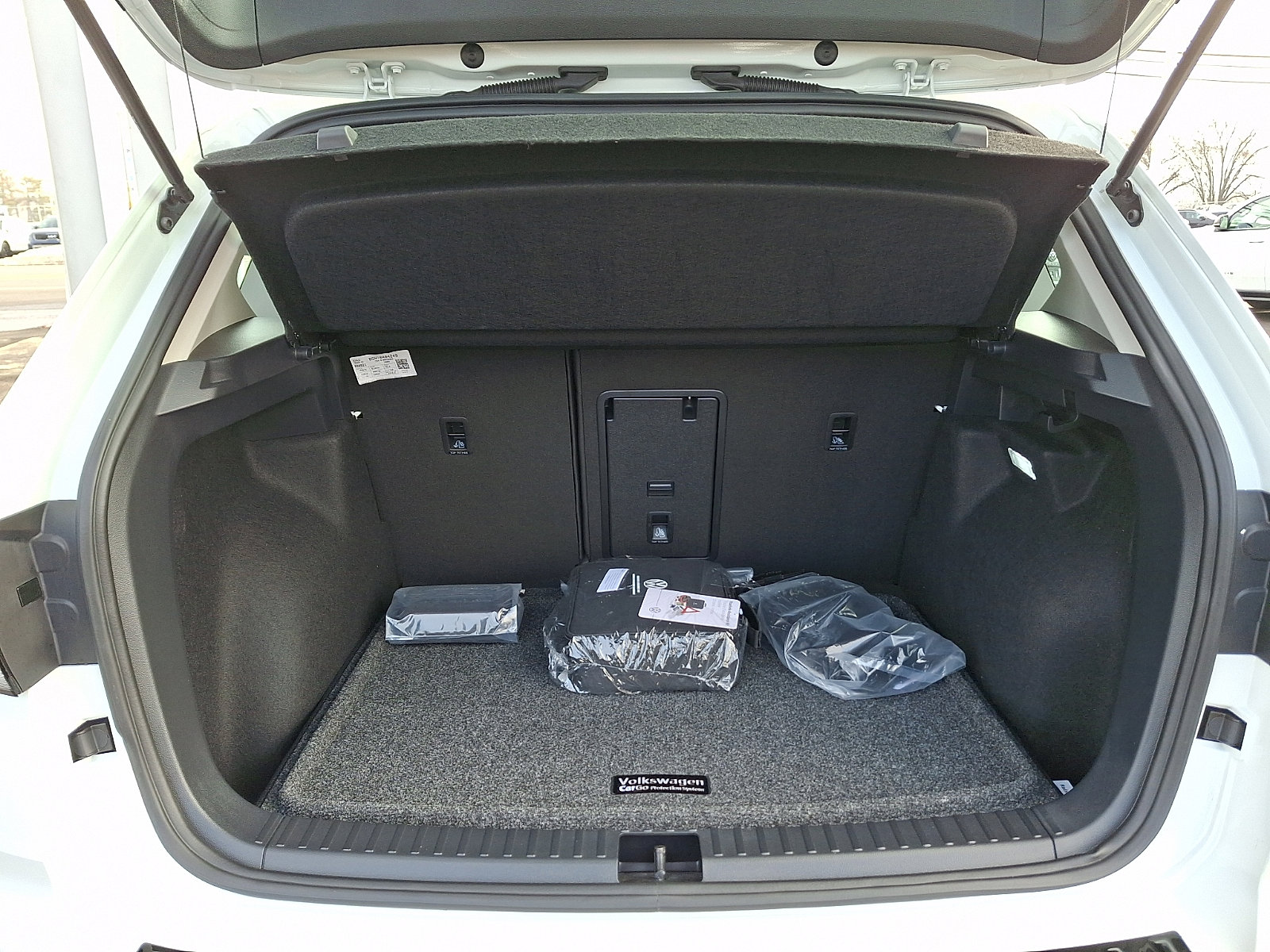 Certified 2025 Volkswagen Taos S AWD/4WD image 29