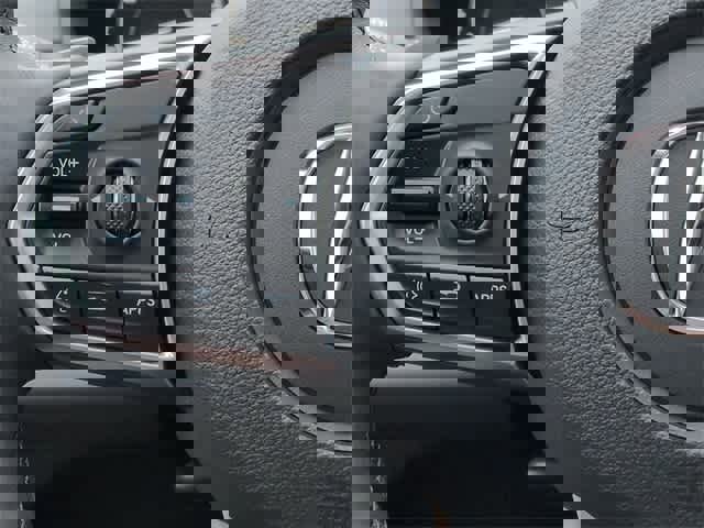 Used 2025 Acura RDX SH-AWD w/ Technology Package image 26