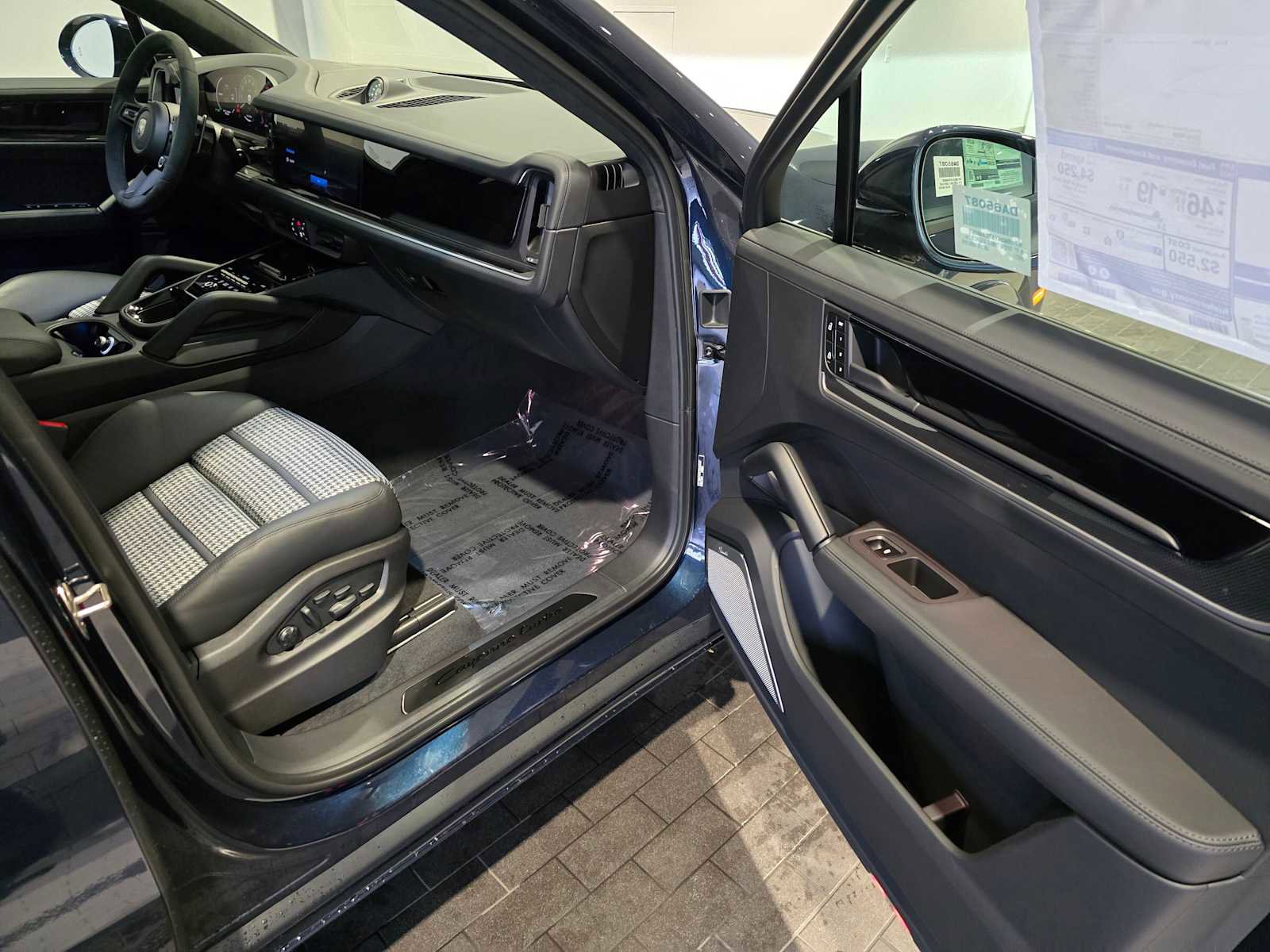 New 2026 Porsche Cayenne Turbo image 12