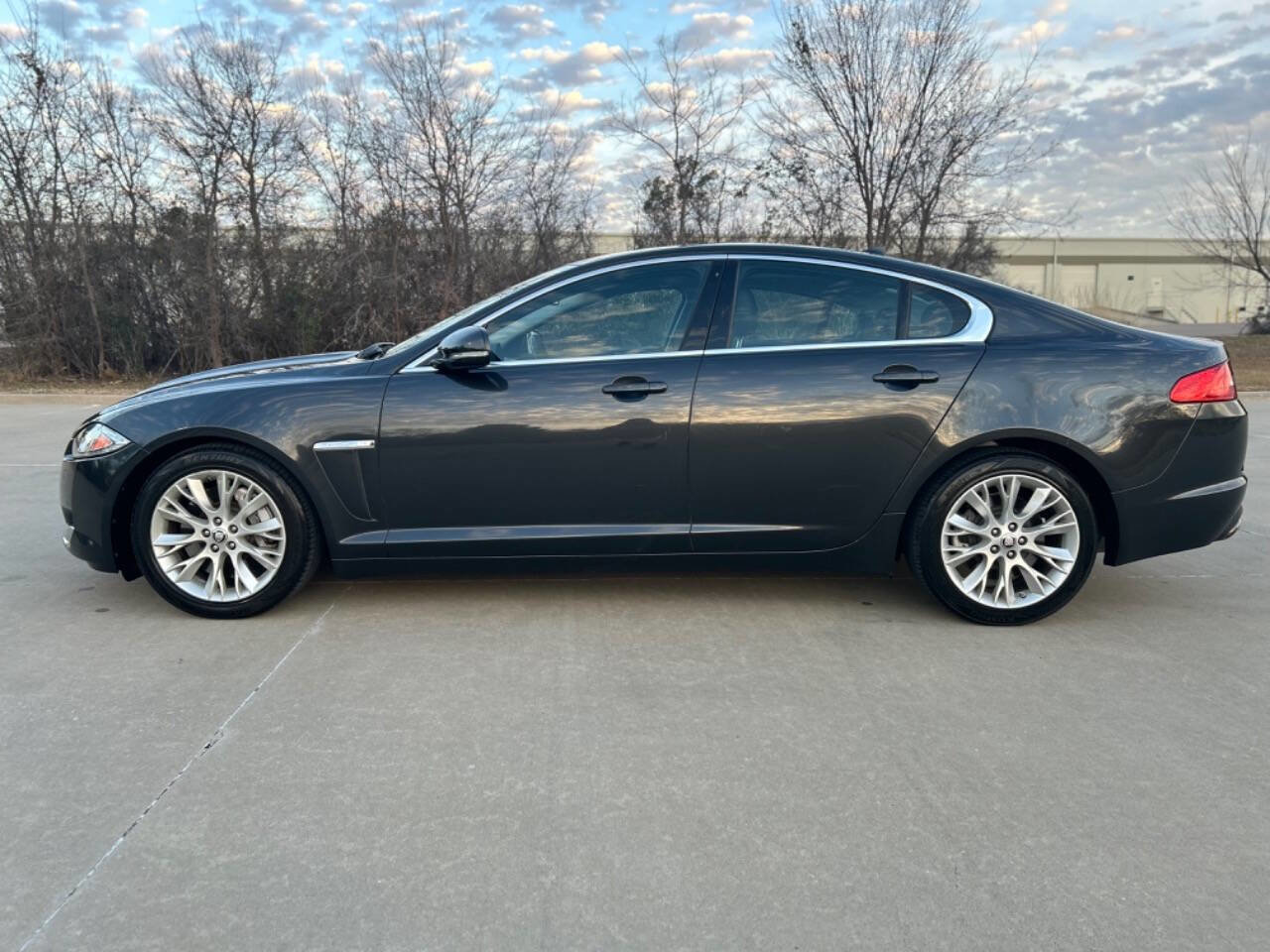 Used 2013 Jaguar XF 3.0 image 9