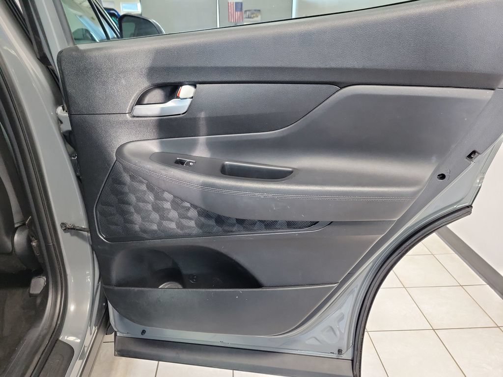 Used 2021 Hyundai Santa Fe SE AWD/4WD image 16