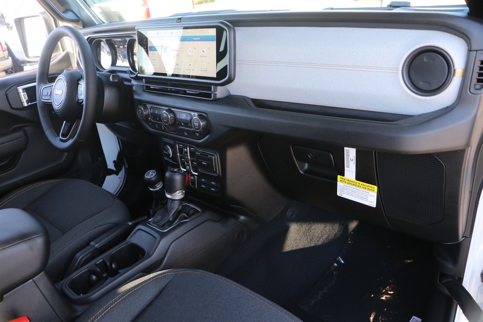New 2026 Jeep Gladiator Mojave AWD/4WD image 32