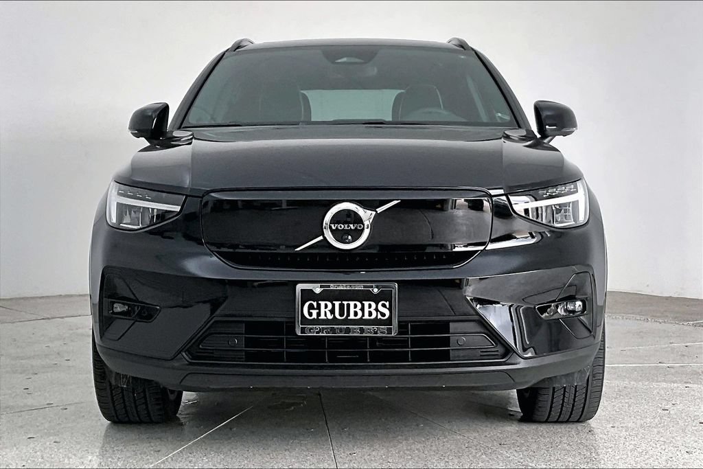 Certified 2023 Volvo XC40 Recharge Plus AWD/4WD image 3