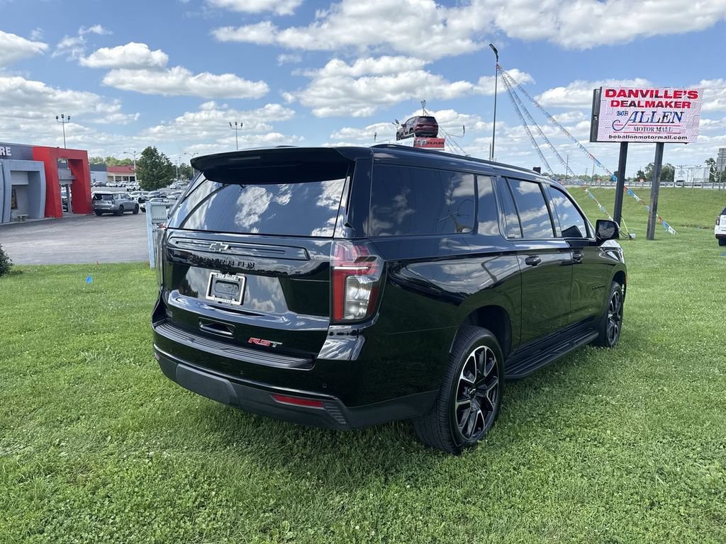 Used 2024 Chevrolet Suburban RST w/ Luxury Package AWD/4WD image 13
