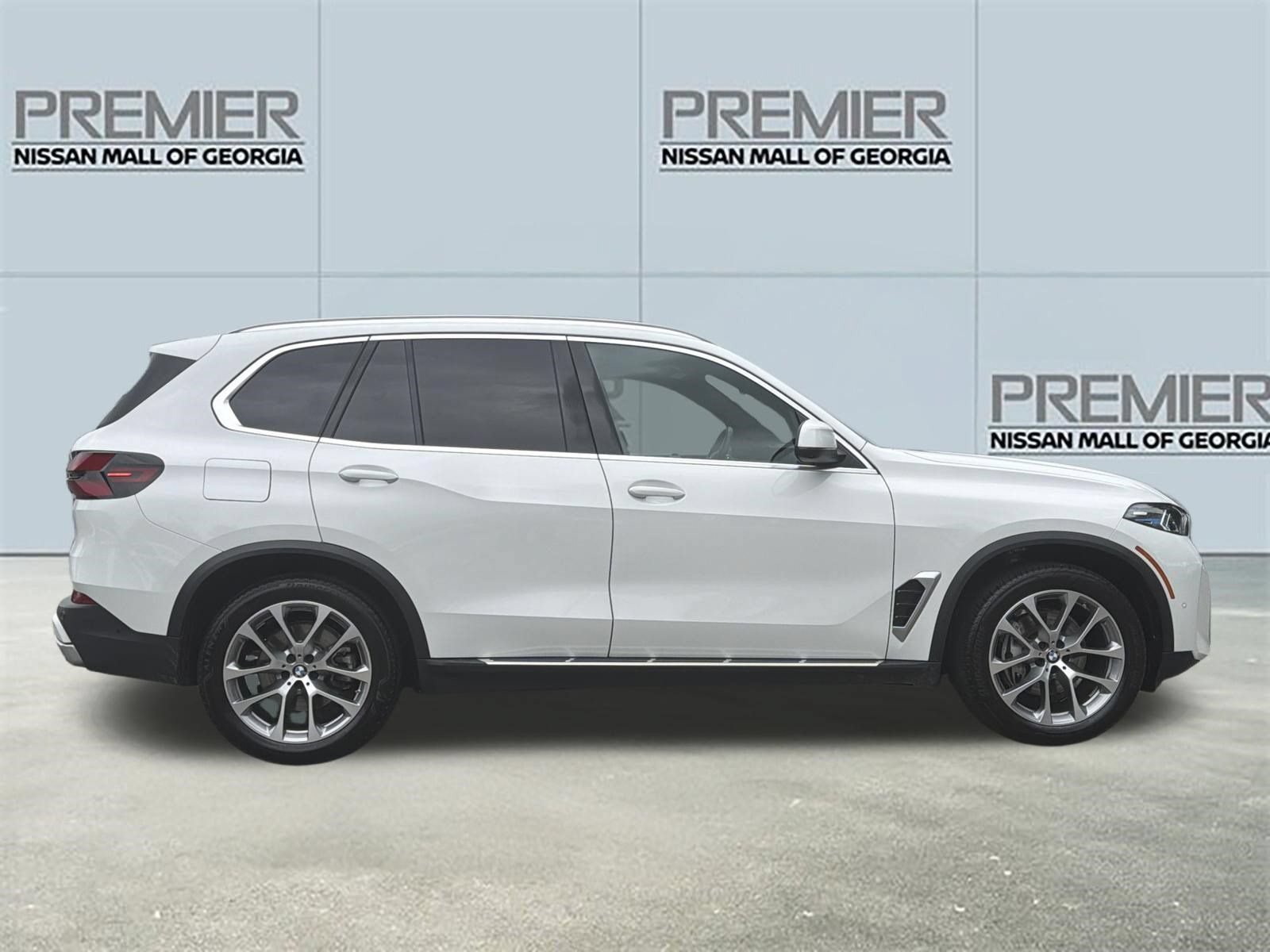 Used 2026 BMW X5 xDrive40i AWD/4WD image 36