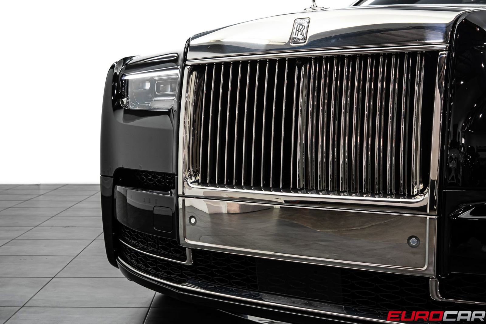 Used 2024 Rolls-Royce Phantom Sedan w/ The Phantom Package image 13