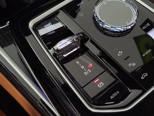 Used 2023 BMW 740i RWD image 37