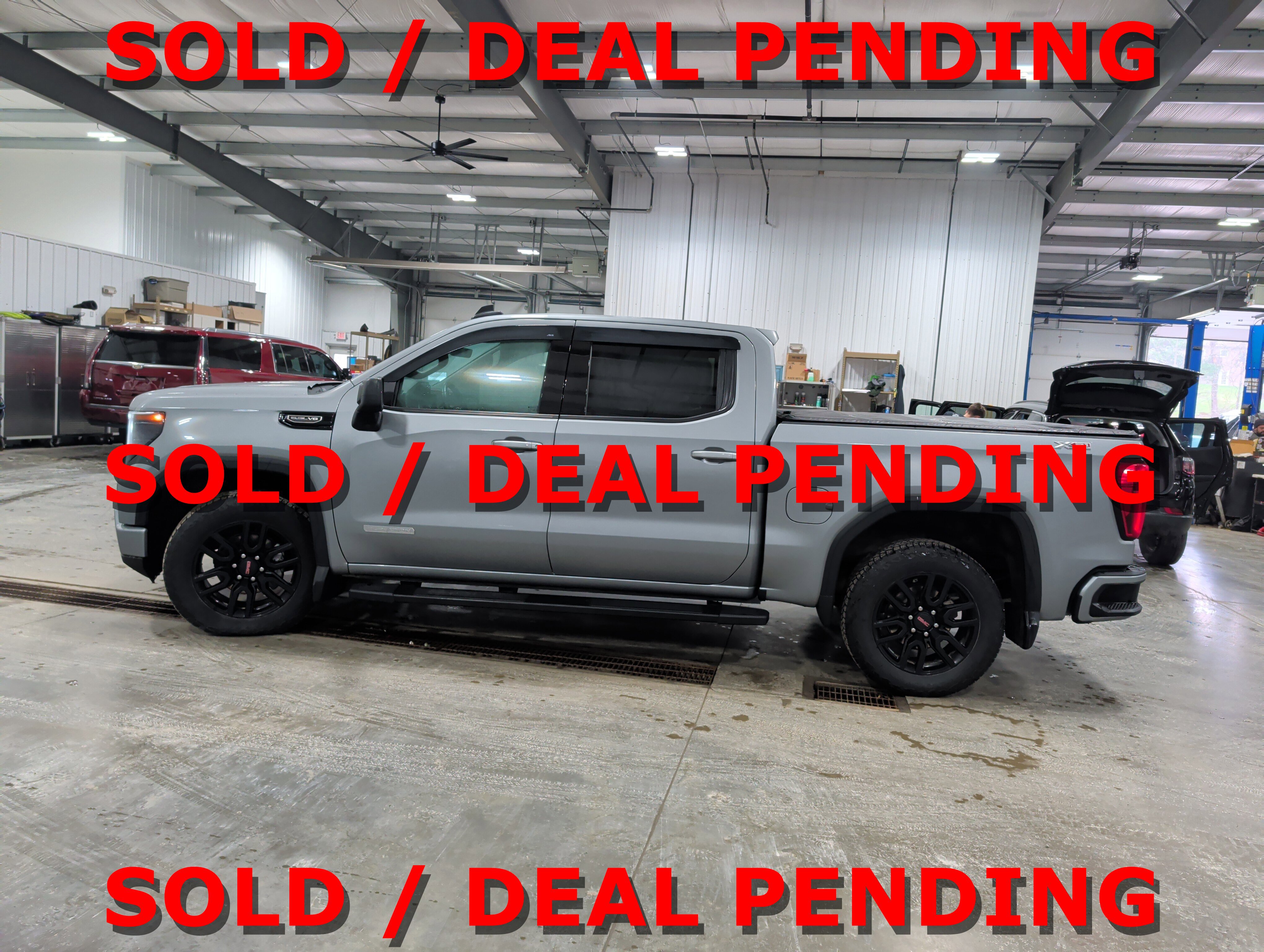 Used 2024 GMC Sierra 1500 Elevation AWD/4WD image 5