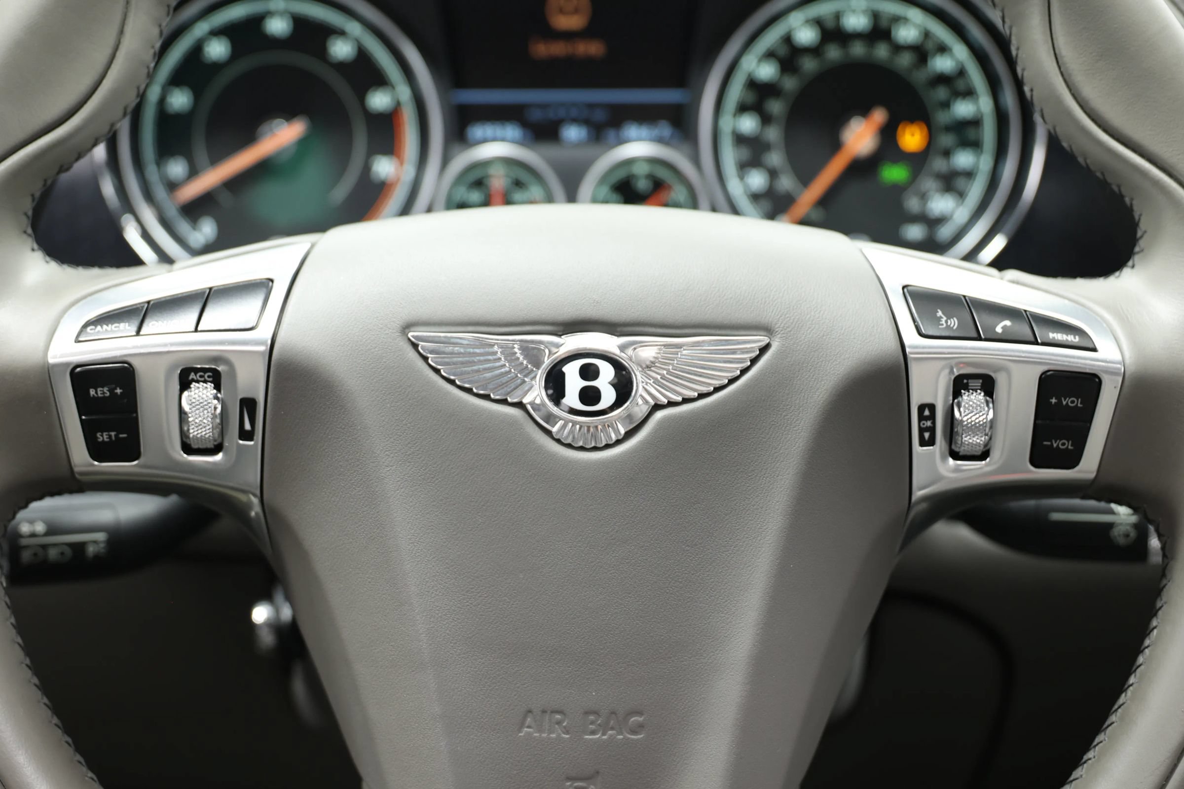 Used 2018 Bentley Flying Spur S W12 AWD/4WD image 27