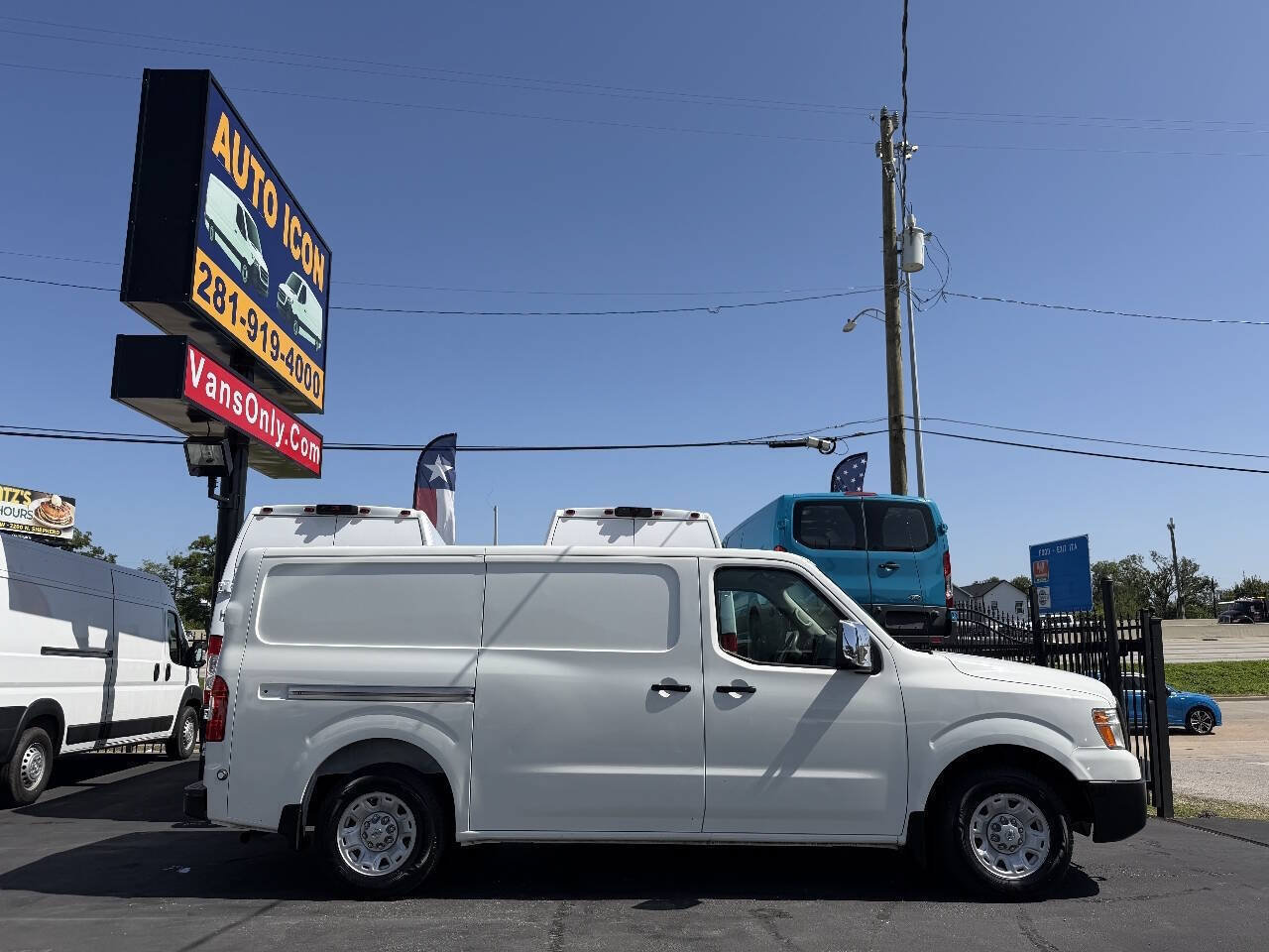 Used 2021 Nissan NV 2500 SV RWD image 3