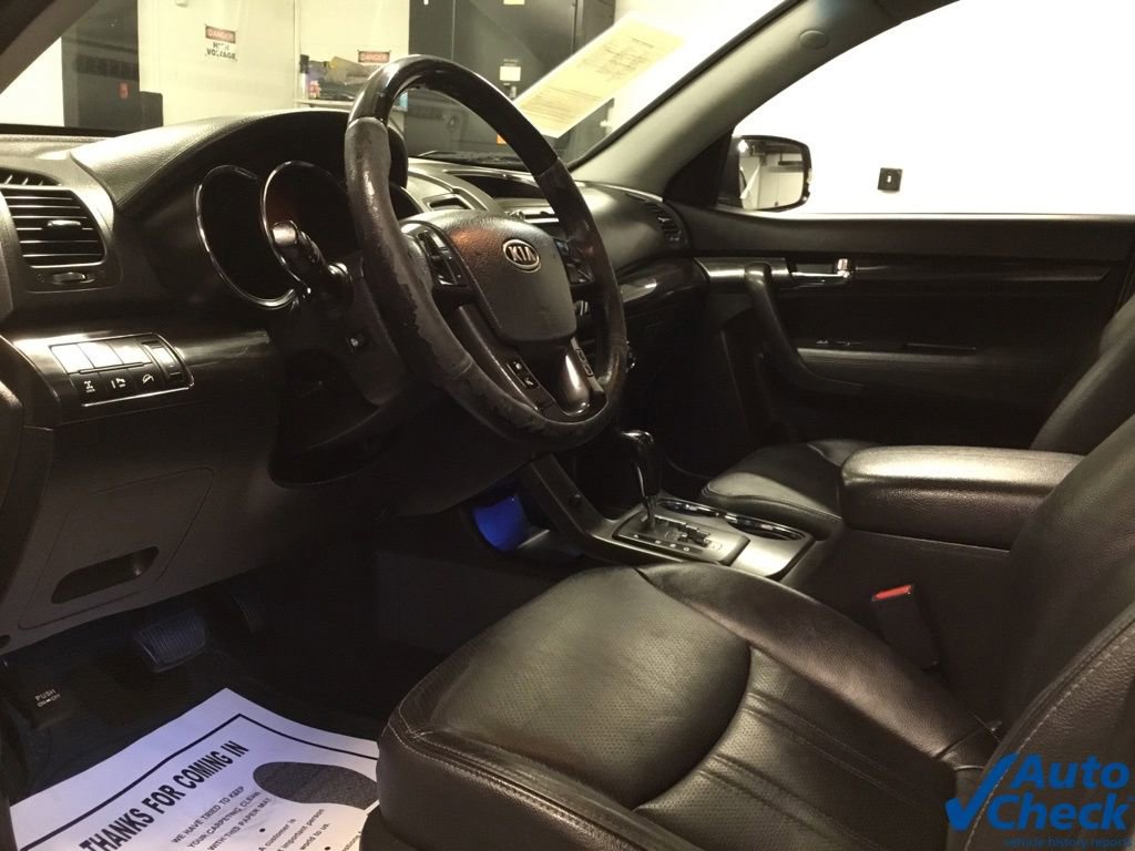 Used 2013 Kia Sorento SX w/ SX Premium Pkg image 23
