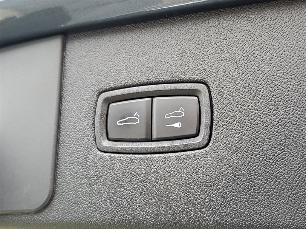 Used 2019 Porsche Cayenne image 8