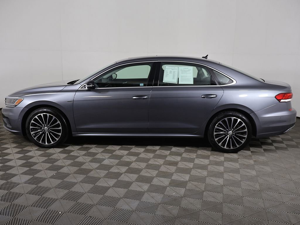 Used 2022 Volkswagen Passat 2.0T FWD image 18