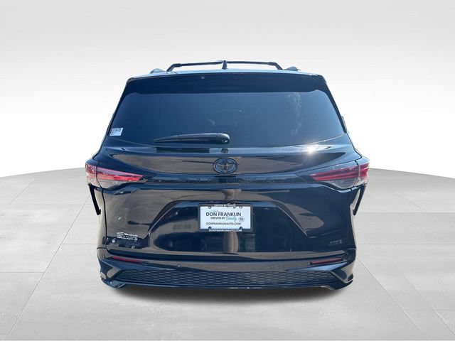 Used 2025 Toyota Sienna XSE w/ XSE Plus Package AWD/4WD image 4