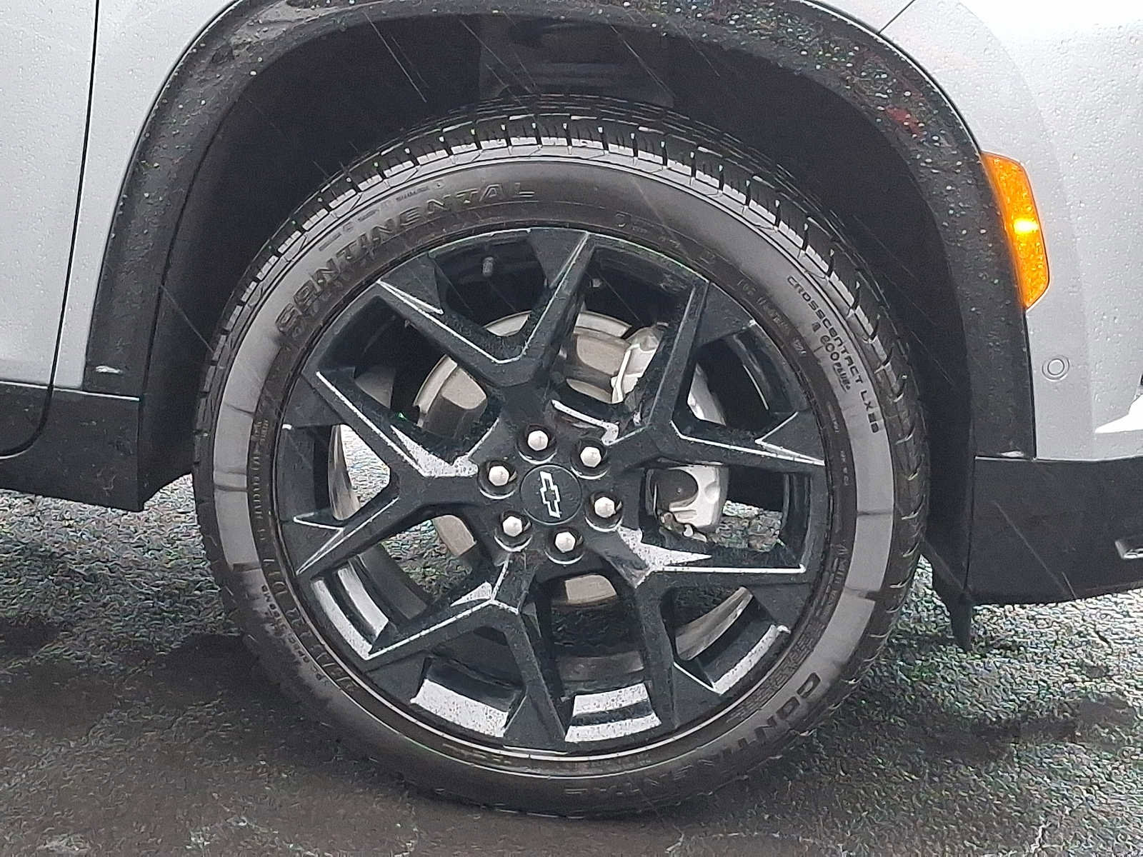 Used 2024 Chevrolet Traverse RS w/ LPO, Floor Liner Package image 8