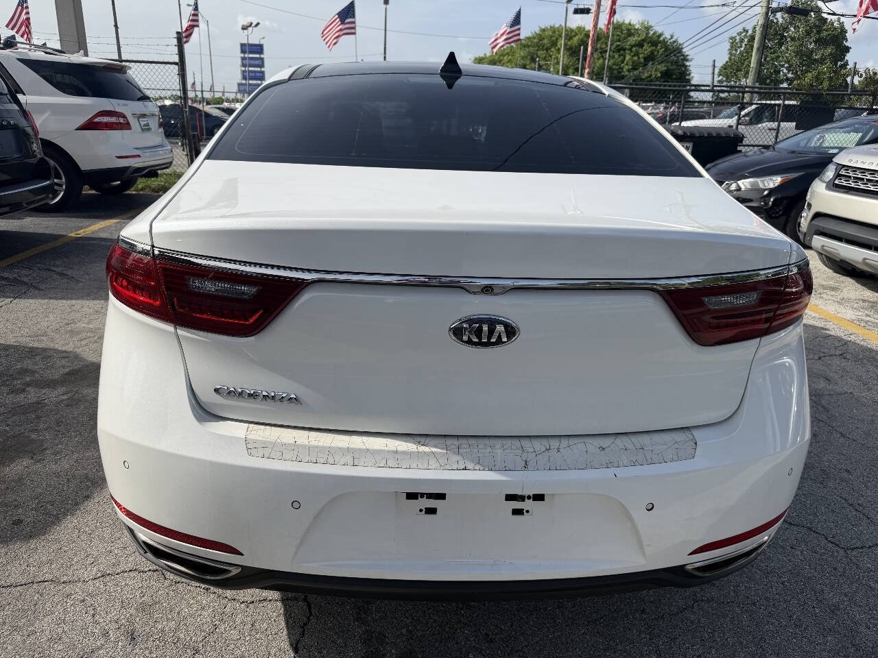 Used 2017 Kia Cadenza Premium FWD image 5