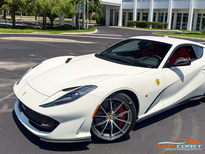 Used 2019 Ferrari 812 Superfast RWD image 9