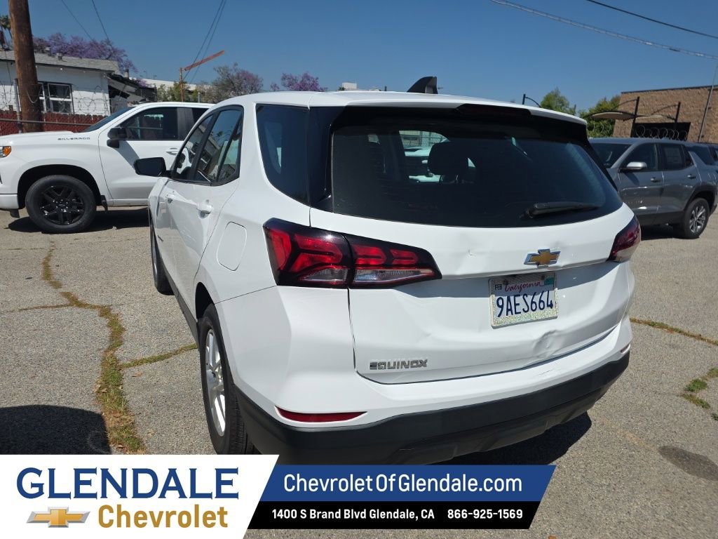 Used 2022 Chevrolet Equinox LS FWD image 4