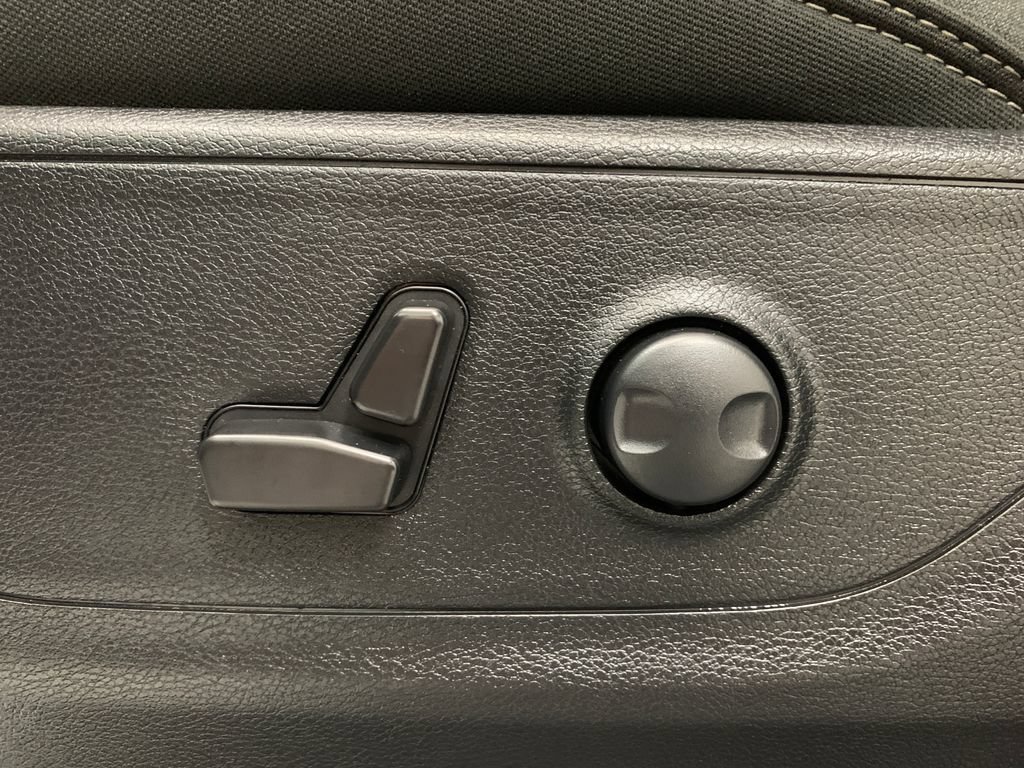 Used 2025 RAM 1500 Big Horn AWD/4WD image 19