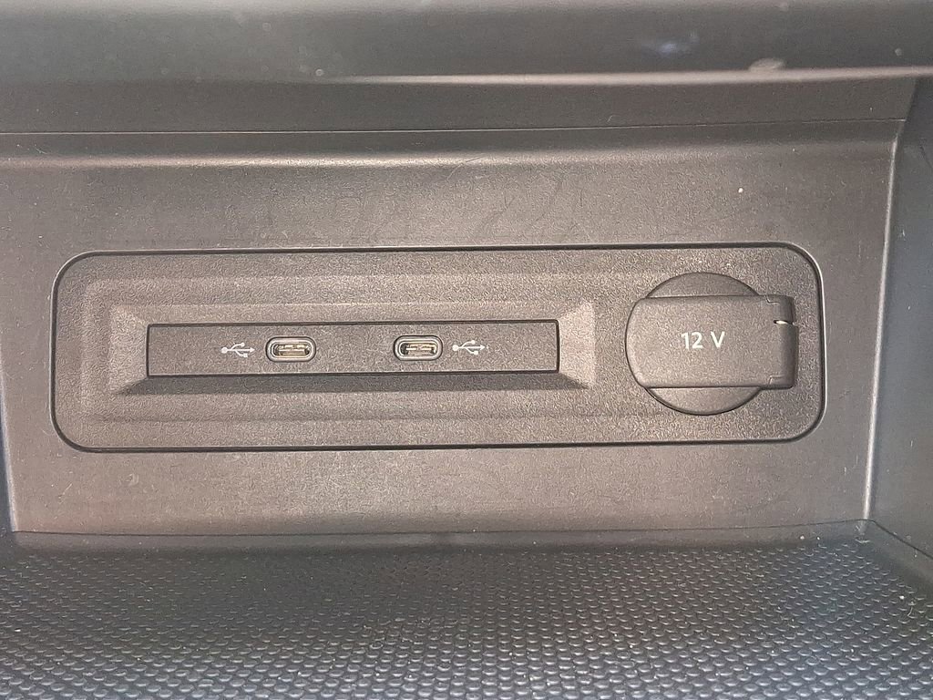 Used 2023 Volkswagen Atlas Cross Sport SE image 25