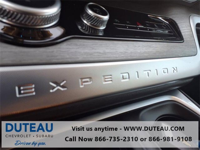 Used 2025 Ford Expedition Platinum w/ Driver's Package image 13