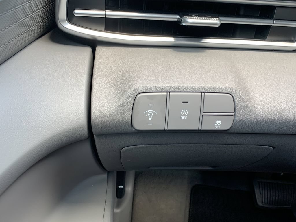 Certified 2026 Hyundai Elantra SE FWD image 29