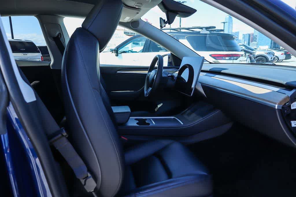 Used 2023 Tesla Model Y Long Range AWD/4WD image 18