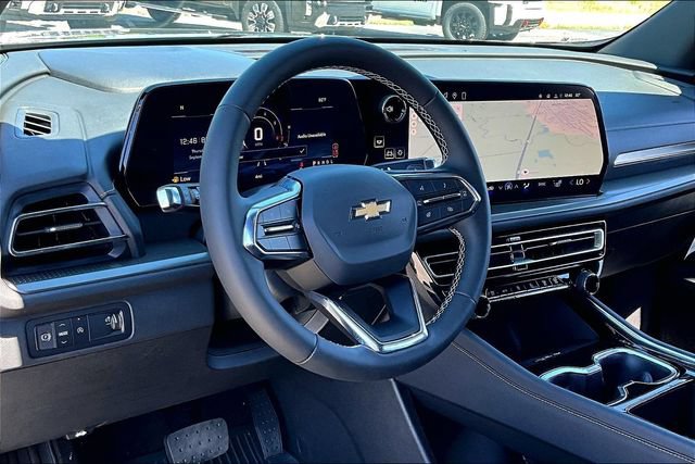 New 2027 Chevrolet Traverse LT w/ Driver Confidence Package FWD image 6