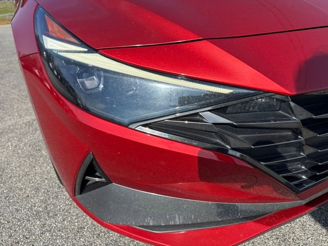 Used 2021 Hyundai Elantra Limited image 12
