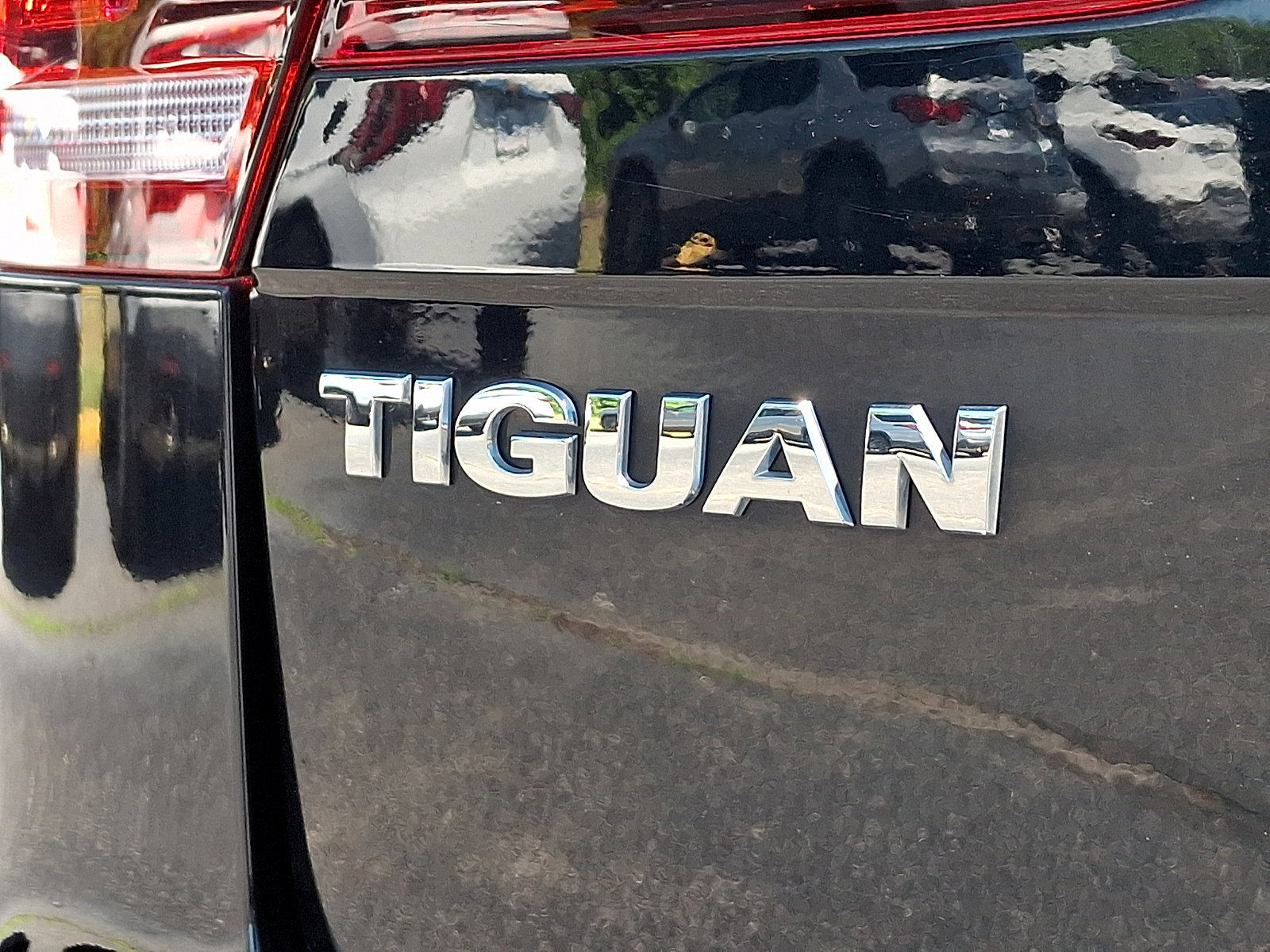 Used 2020 Volkswagen Tiguan S AWD/4WD image 30