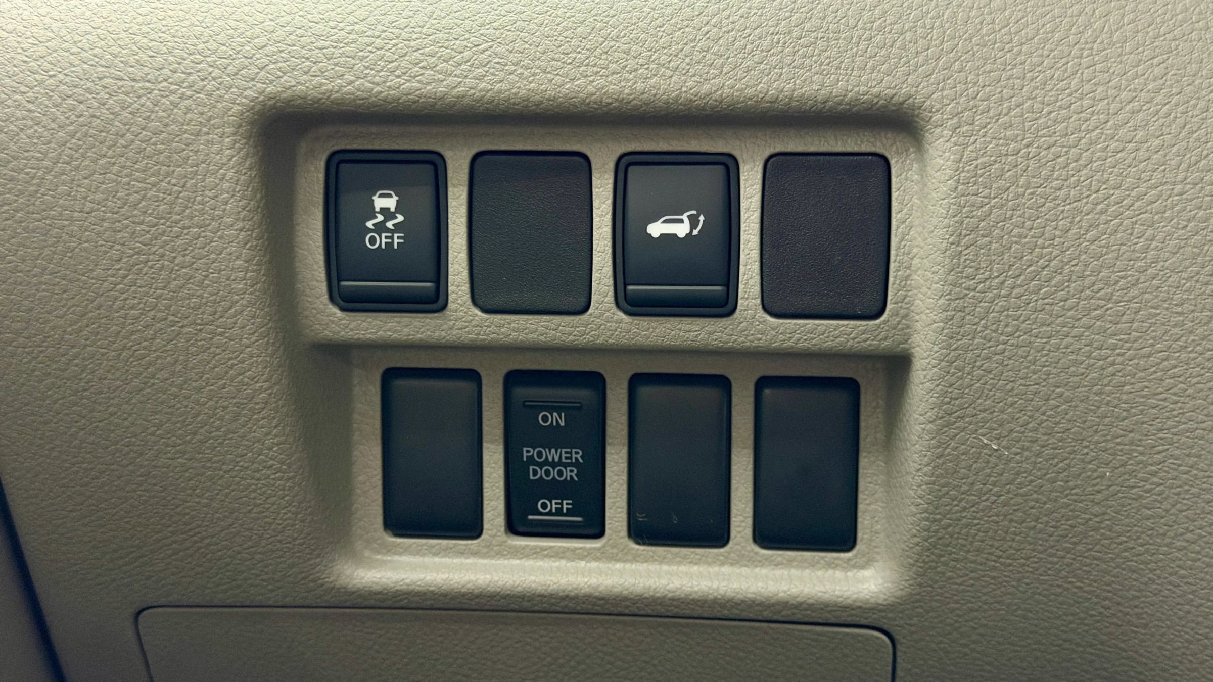 Used 2013 Nissan Quest SL w/ Value Cargo Pkg image 21