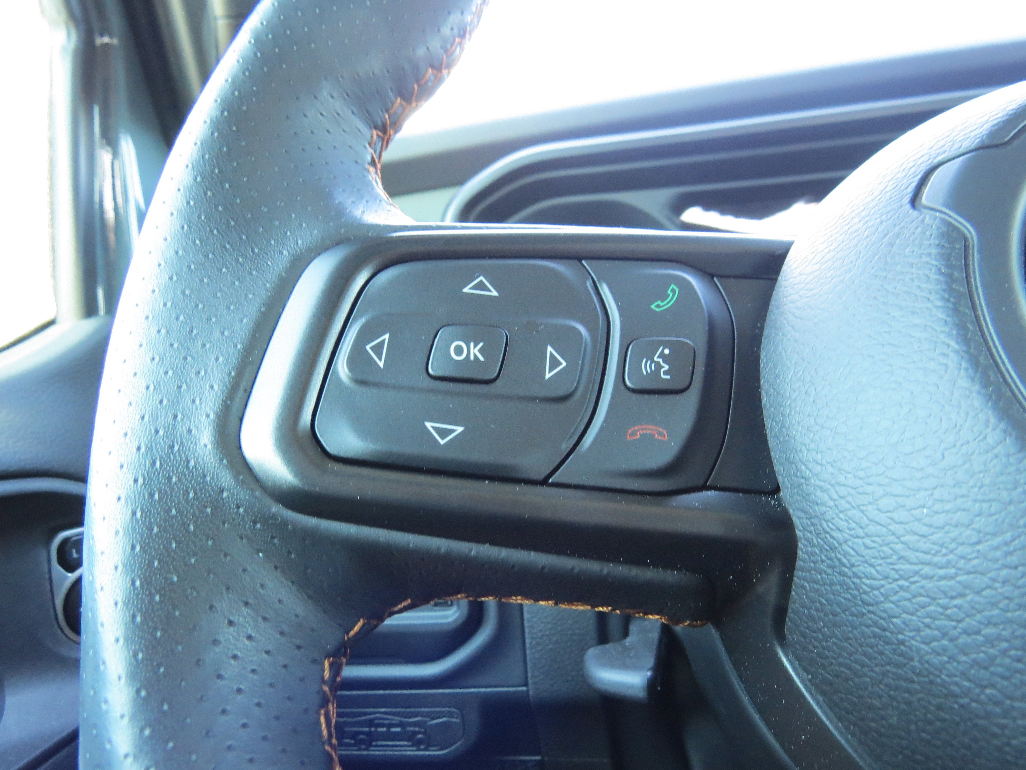 Certified 2024 Jeep Gladiator Mojave image 25