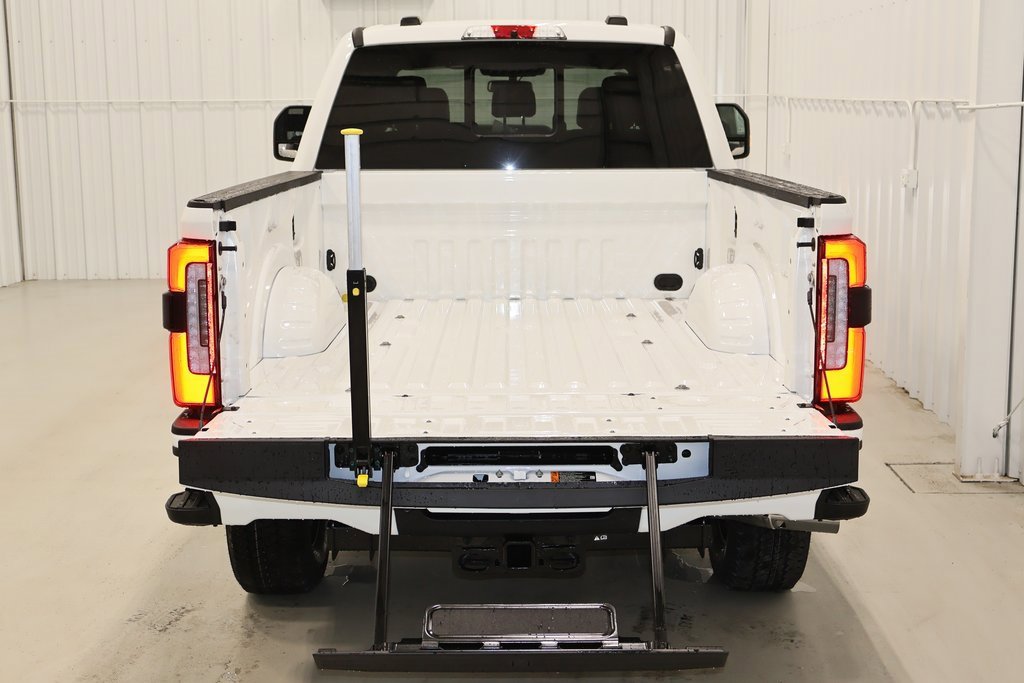 New 2025 Ford F350 Platinum w/ FX4 Off-Road Package image 34