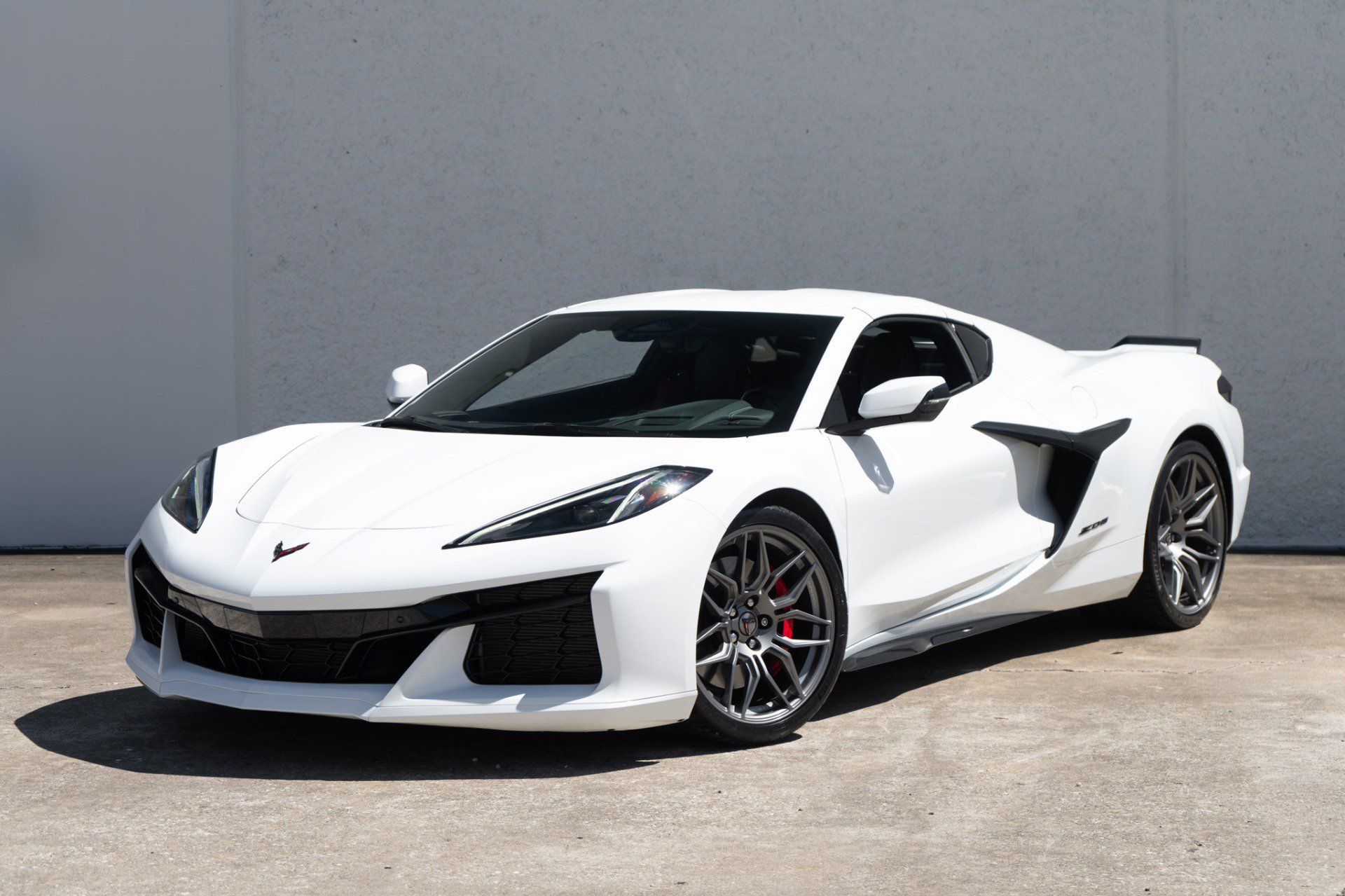 Used 2024 Chevrolet Corvette Z06 image 1