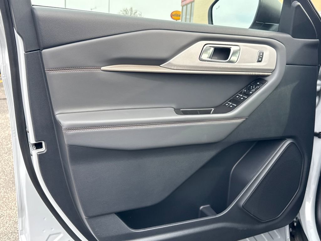 New 2026 Ford Explorer Active image 20