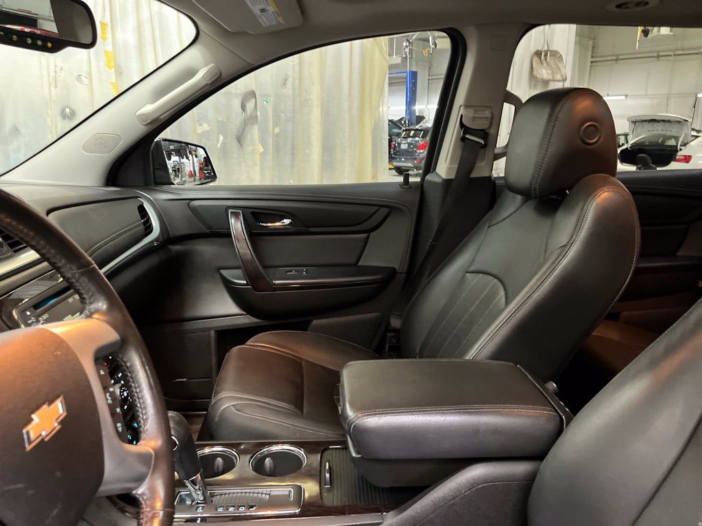 Used 2017 Chevrolet Traverse Premier AWD/4WD image 19