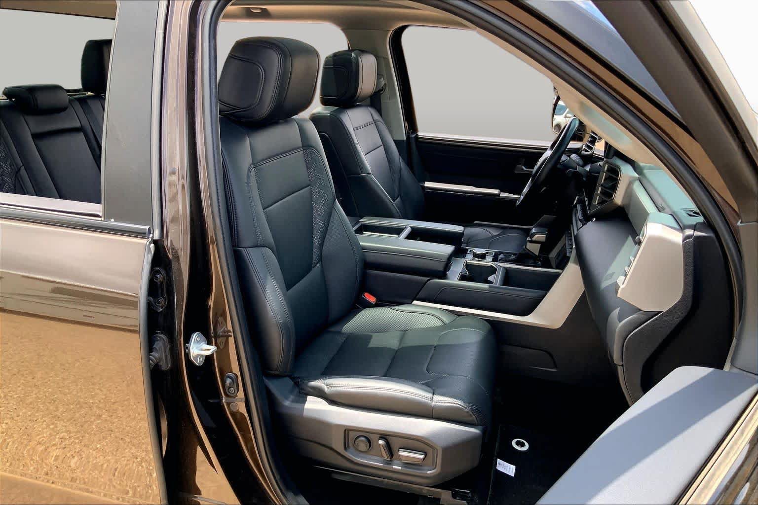 Used 2024 Toyota Tundra Limited AWD/4WD image 9