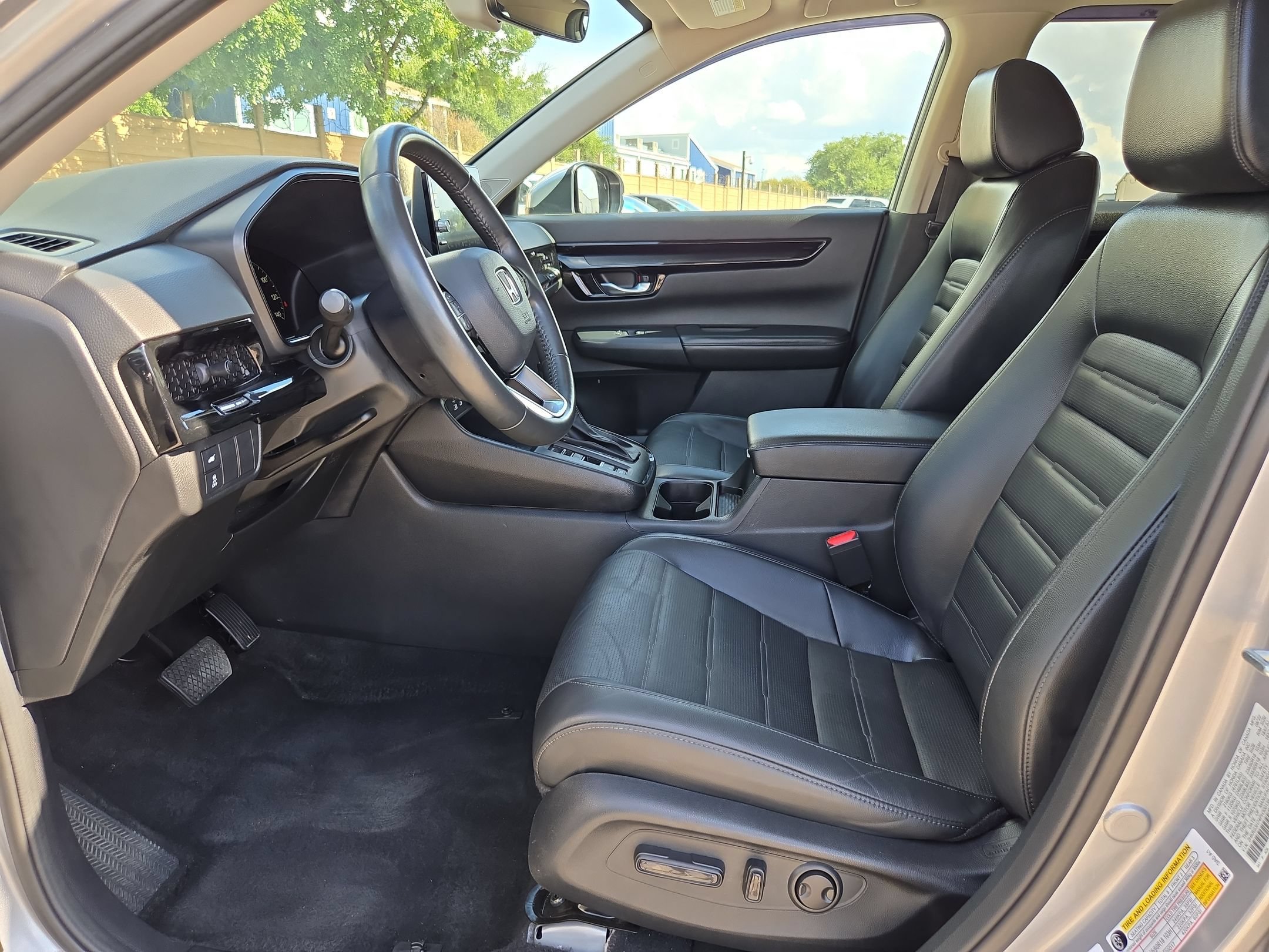 Used 2023 Honda CR-V EX-L image 9