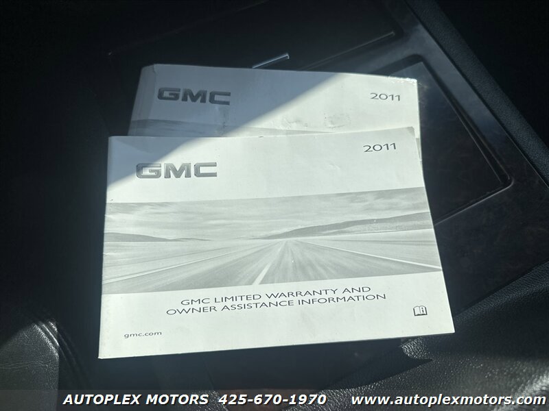 Used 2011 GMC Yukon Denali image 29