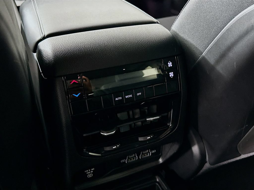 Certified 2022 Jeep Grand Cherokee L Laredo w/ Luxury Tech Group I AWD/4WD image 36