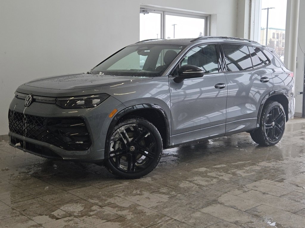 New 2026 Volkswagen Tiguan SE R-Line image 2