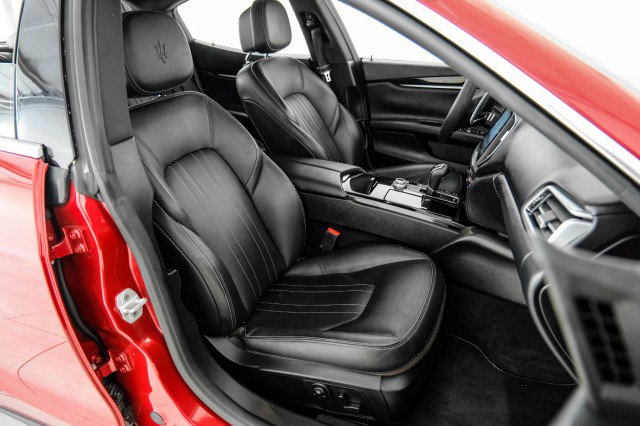 Used 2017 Maserati Ghibli S Q4 AWD/4WD image 35