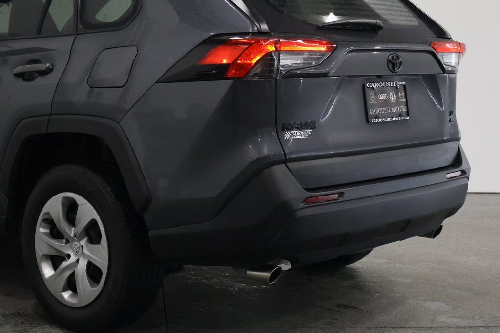 Used 2023 Toyota RAV4 LE image 10