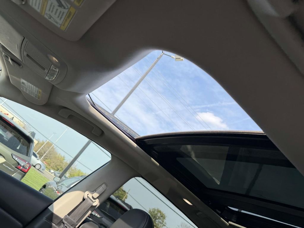 Used 2018 Nissan Murano SL w/ Moonroof Package image 19