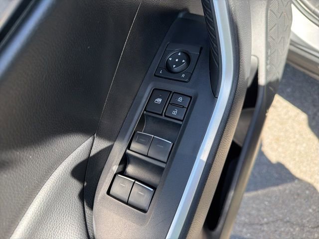 Used 2024 Toyota RAV4 XLE AWD/4WD image 20
