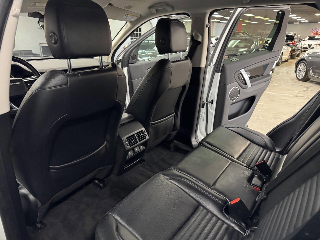 Used 2021 Land Rover Discovery Sport S image 45