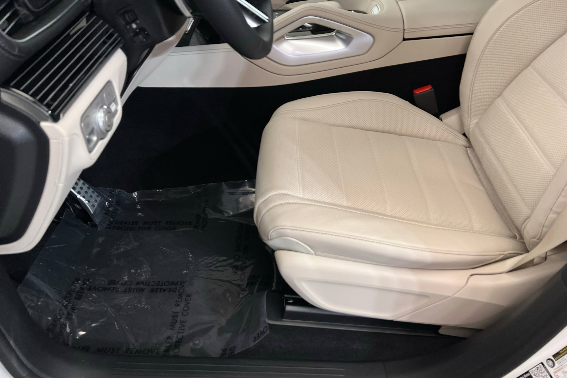 New 2026 Mercedes-Benz GLS 580 4MATIC image 18
